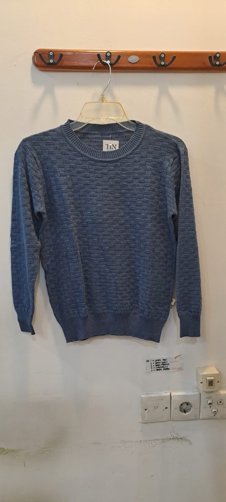 Baju 17